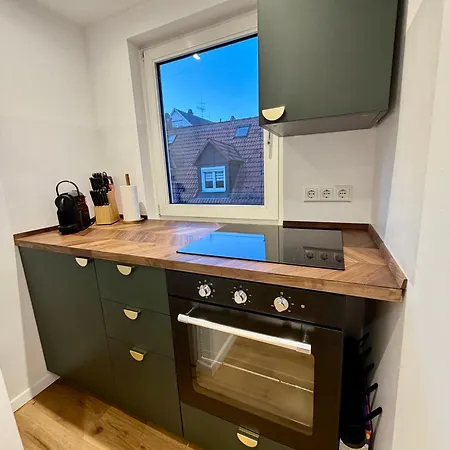 Unique Jungle Leaf Ulma