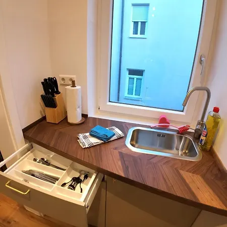 Unique Jungle Leaf 公寓 *