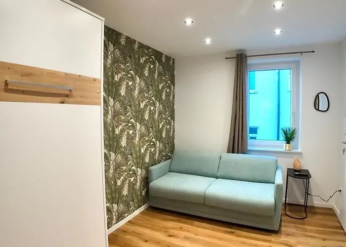 Unique Jungle Leaf * Ulma